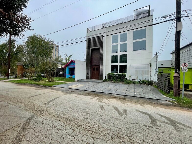 3335 W Lamar St, Houston, TX à louer - Photo de l’immeuble – Image 2 sur 29