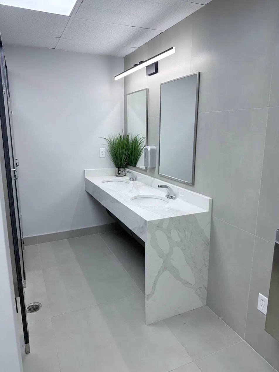 7819 N Dale Mabry Hwy, Tampa, FL à louer Photo intérieure– Image 1 sur 1