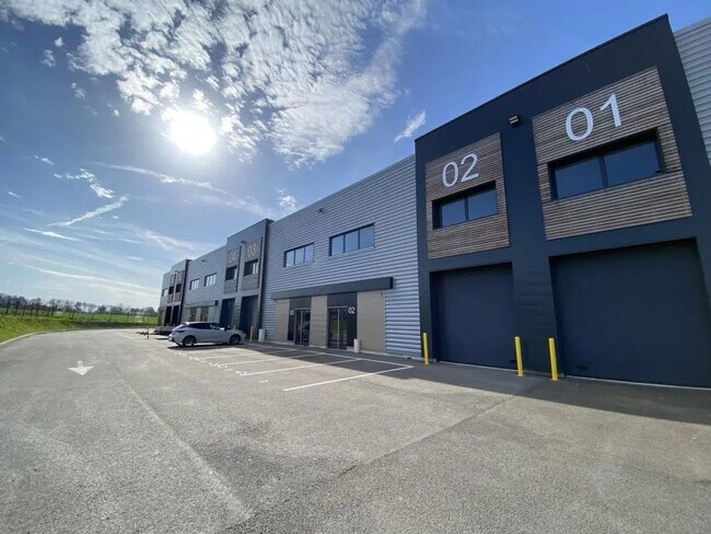 Plus de détails pour Industriel/Logistique à louer