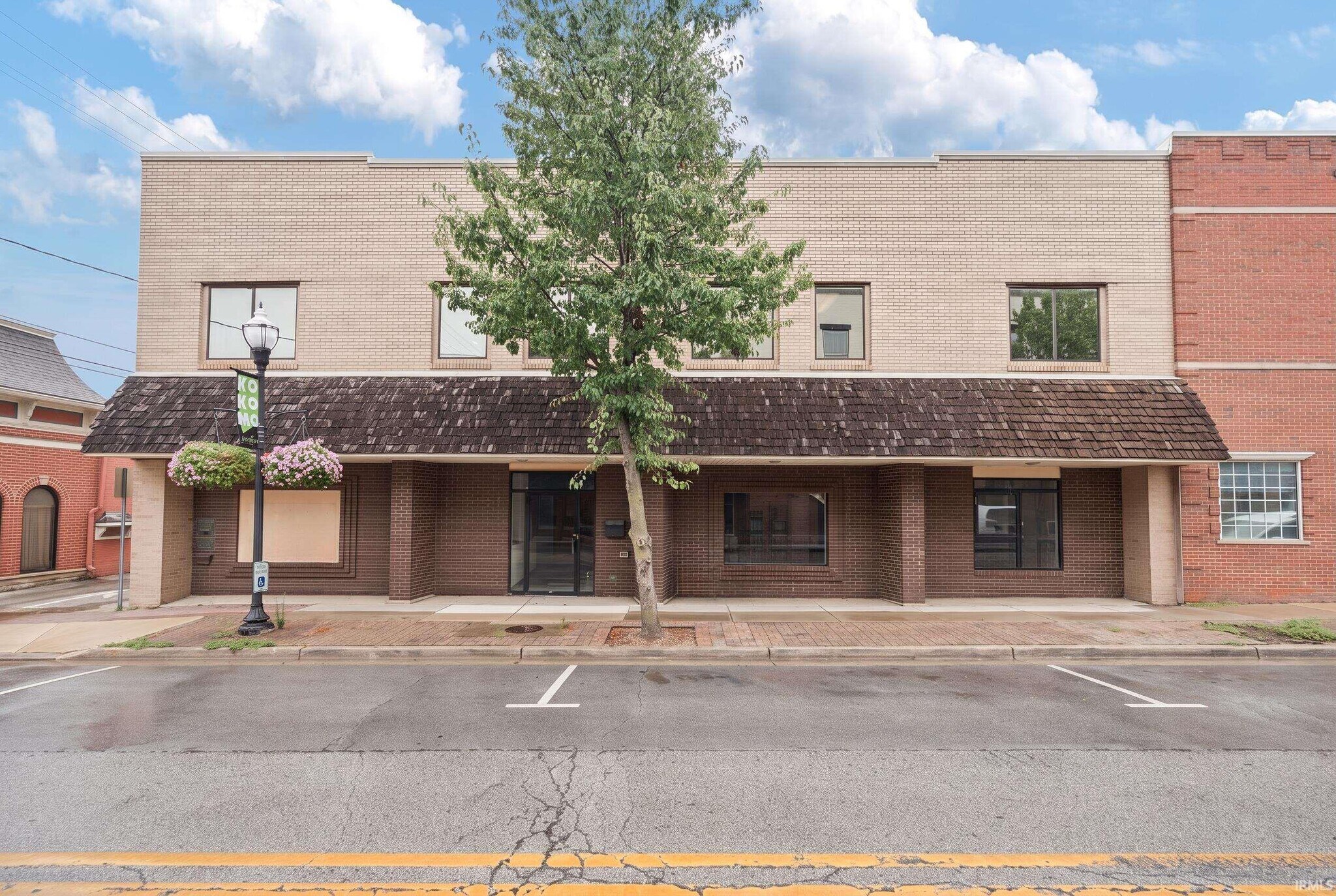 210 W Walnut St, Kokomo, IN à vendre Photo de l’immeuble– Image 1 sur 24