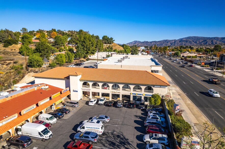 18909-18941 Soledad Canyon Rd, Canyon Country, CA à louer - Photo de l’immeuble – Image 2 sur 9