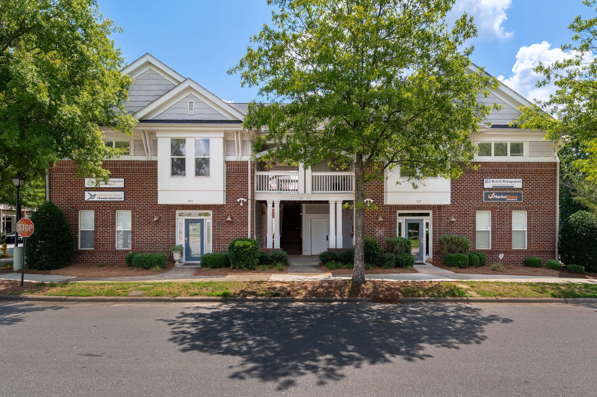 705-711 Peninsula Dr, Davidson, NC à vendre Photo de l’immeuble– Image 1 sur 28