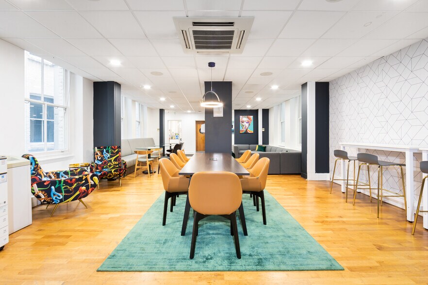83 Victoria St, Londres à louer - Photo de l’immeuble – Image 2 sur 25