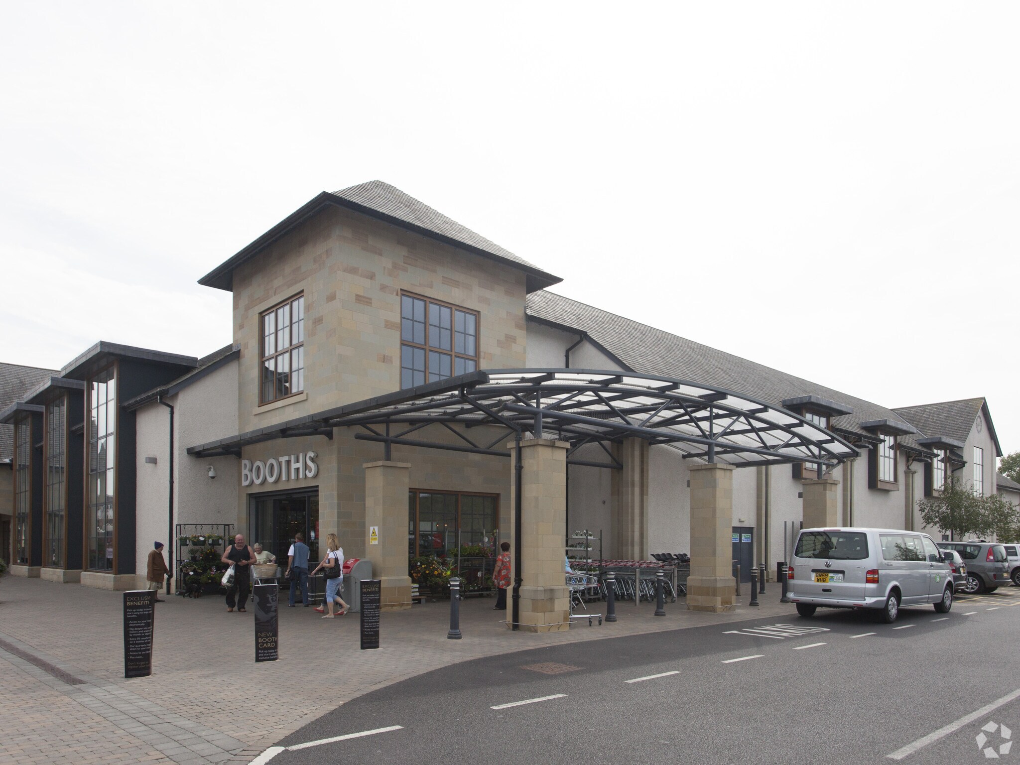 Cherestanc Sq, Garstang à louer Photo principale– Image 1 sur 7