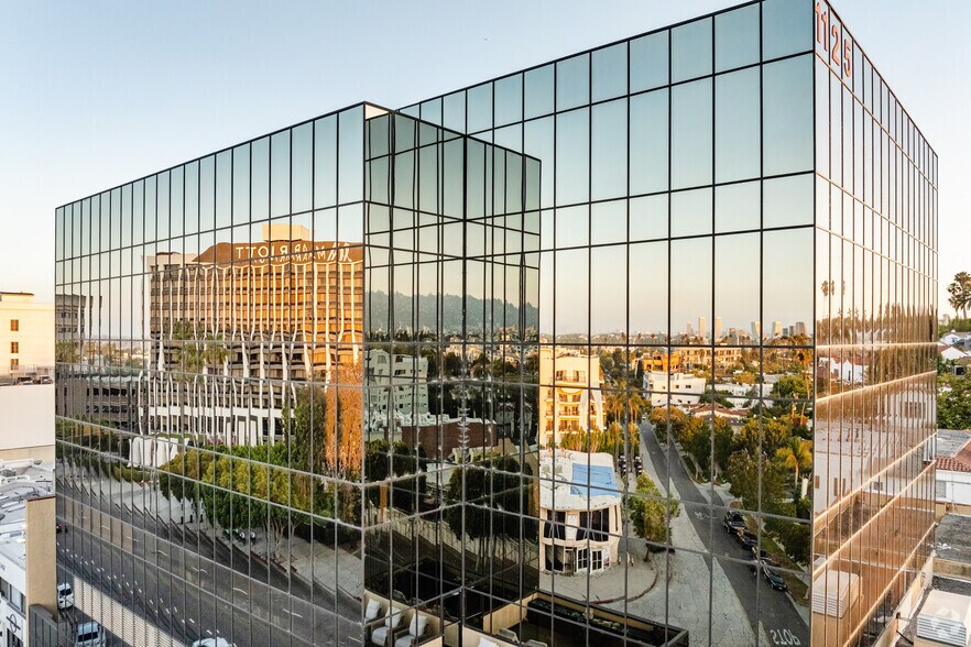 1125 S beverly Dr, Los Angeles, CA à louer - Photo de l’immeuble – Image 3 sur 10