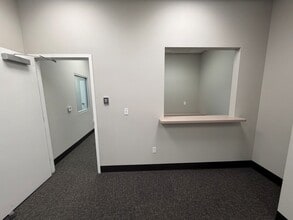 6085 W Twain Ave, Las Vegas, NV à louer Photo intérieure– Image 2 sur 17