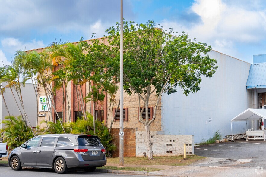 94-479 Ukee St, Waipahu, HI à louer - Photo de l’immeuble – Image 3 sur 10