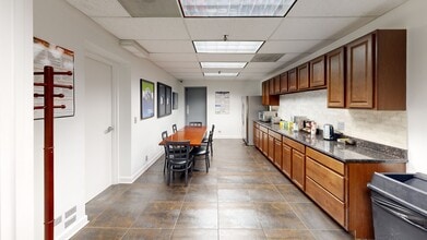 3501 Woodhead Dr, Northbrook, IL à louer Numérisation 3D Matterport– Image 1 sur 10