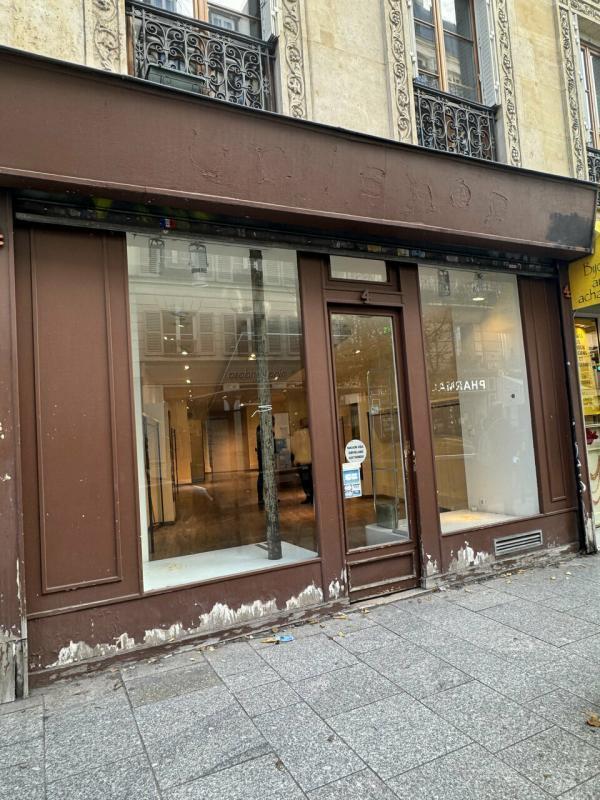 Local commercial dans Paris à louer Photo de l’immeuble– Image 1 sur 8