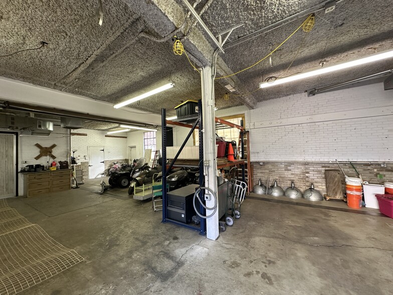4347 E Colfax Ave, Denver, CO à louer - Photo de l’immeuble – Image 3 sur 11