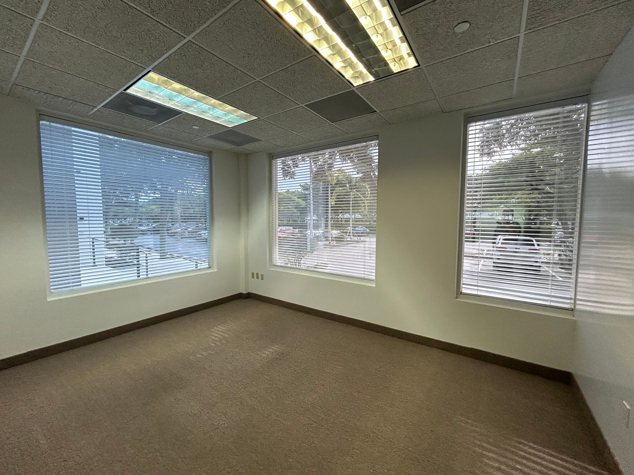 6400 N Congress Ave, Boca Raton, FL à louer Photo intérieure– Image 1 sur 5