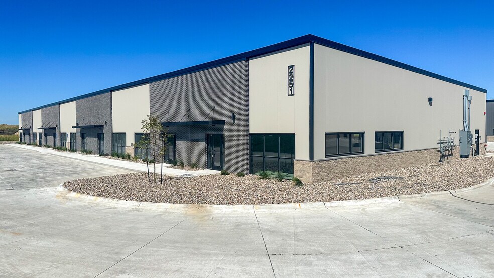 2251 Shiloh Rose Pky SW, Bondurant, IA à louer - Photo de l’immeuble – Image 3 sur 11