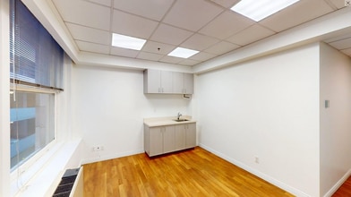 736 Granville St, Vancouver, BC à louer Photo intérieure– Image 1 sur 3