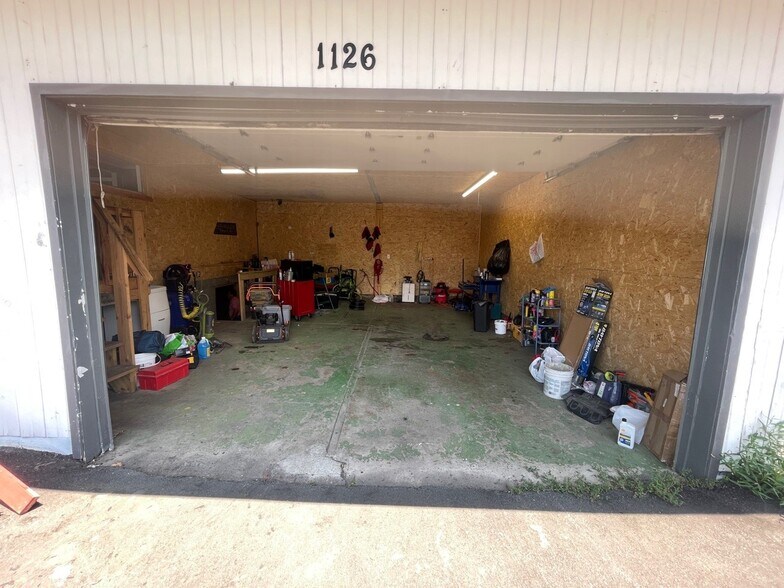 1124 E 18th St, Anderson, IN à vendre - Photo de l’immeuble – Image 2 sur 7