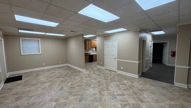 1640 Powers Ferry Rd SE, Marietta, GA à louer Photo intérieure– Image 1 sur 9