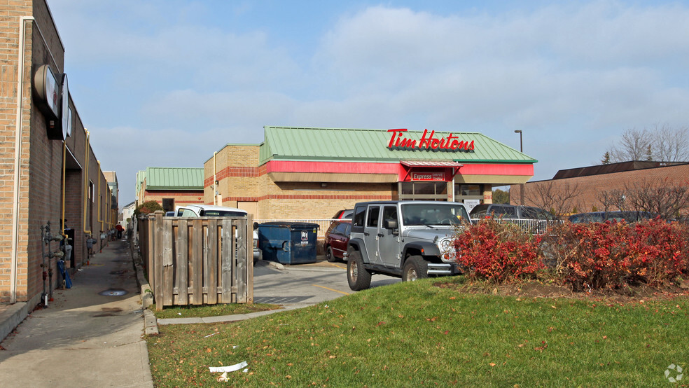 370 Steeles Ave W, Vaughan, ON à louer - Photo de l’immeuble – Image 2 sur 5