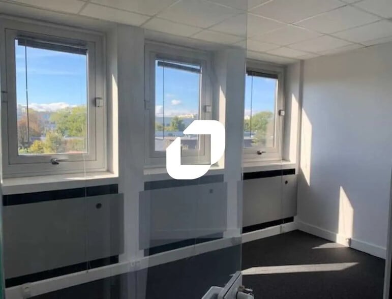 Bureau dans Marly-le-Roi à louer - Photo intérieure – Image 2 sur 5