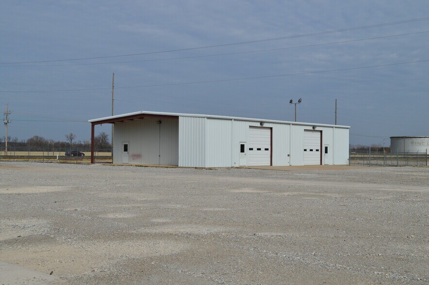 1709 Enterprise Blvd, Pauls Valley, OK à vendre - Photo de l’immeuble – Image 3 sur 4