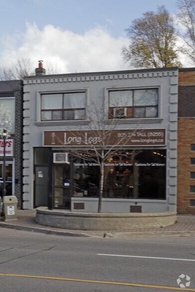299 Lakeshore Rd E, Mississauga, ON à vendre - Photo de l’immeuble – Image 2 sur 2