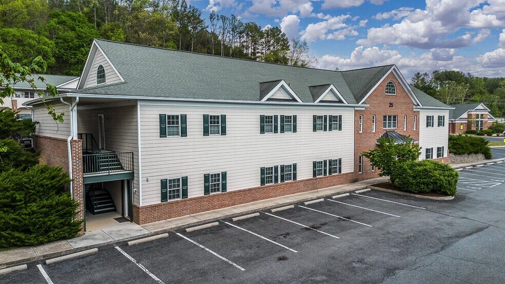 25 Crossing Ln, Lexington, VA à vendre - Photo de l’immeuble – Image 2 sur 20