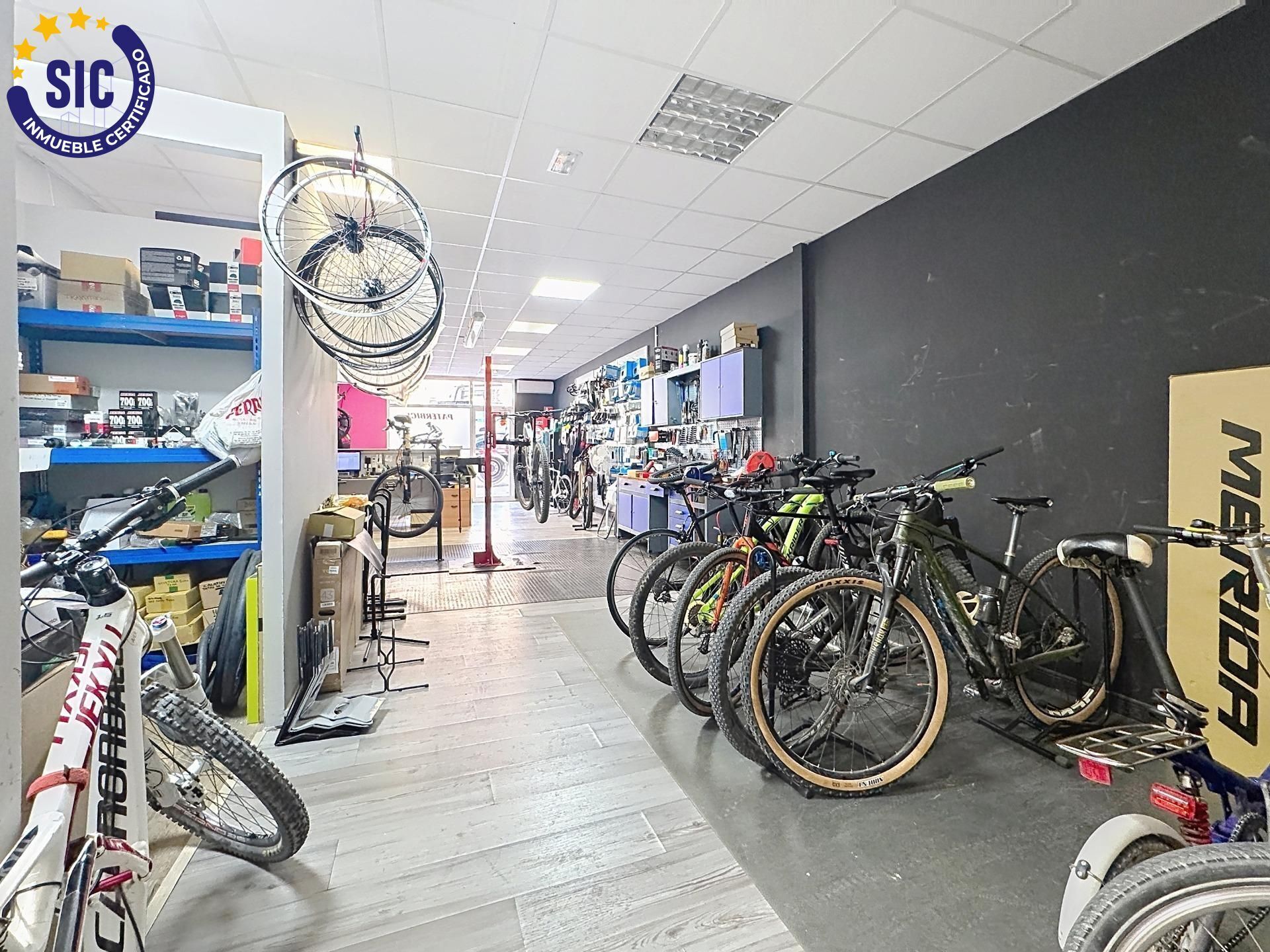 Local commercial dans Paterna à louer Photo intérieure– Image 1 sur 23