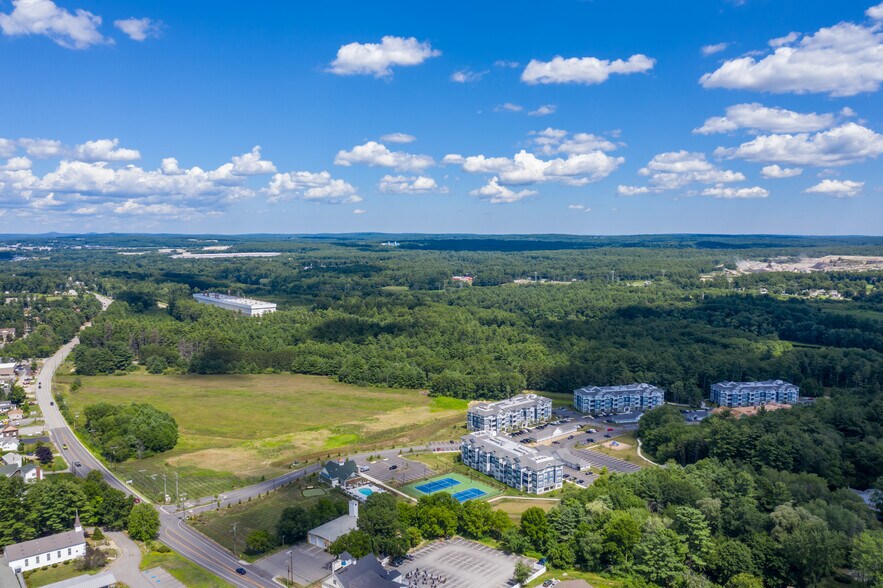 703 Daniel Webster Hwy, Merrimack, NH à louer - Vidéo aérienne – Image 2 sur 9