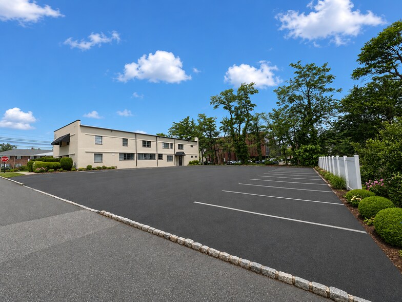 80 Morris Ave, Springfield, NJ à vendre - Photo de l’immeuble – Image 3 sur 11