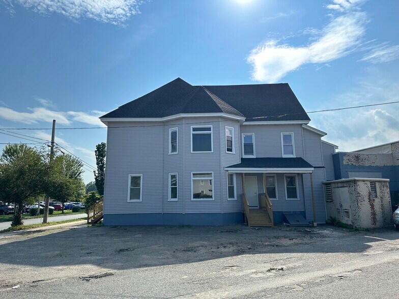 178 New Bridge St, West Springfield, MA à louer - Photo de l’immeuble – Image 2 sur 9