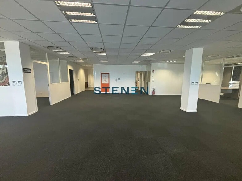 Bureau dans Marseille à louer - Photo intérieure – Image 2 sur 5