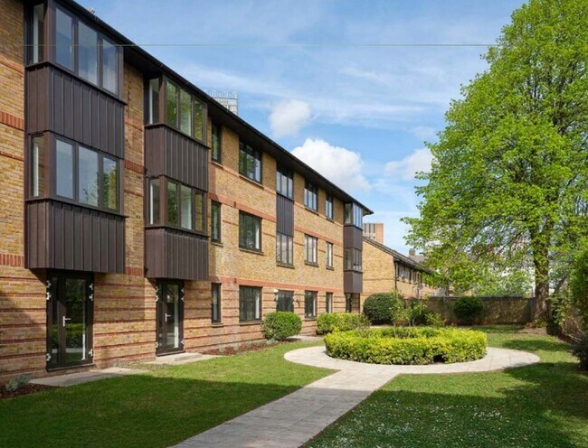 Plus de détails pour 12 Bryant St, Londres - Logement à vendre