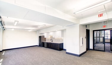 408 W University Ave, Gainesville, FL à louer Photo intérieure– Image 2 sur 7