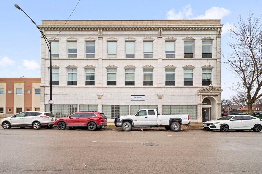 1110 S Oakley Blvd, Chicago, IL à vendre - Photo de l’immeuble – Image 3 sur 17