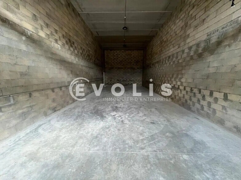 Local d’activités dans Cesson à louer - Photo intérieure – Image 2 sur 3