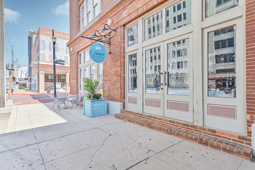 2425 Strand St, Galveston, TX à vendre - Photo de l’immeuble – Image 3 sur 41