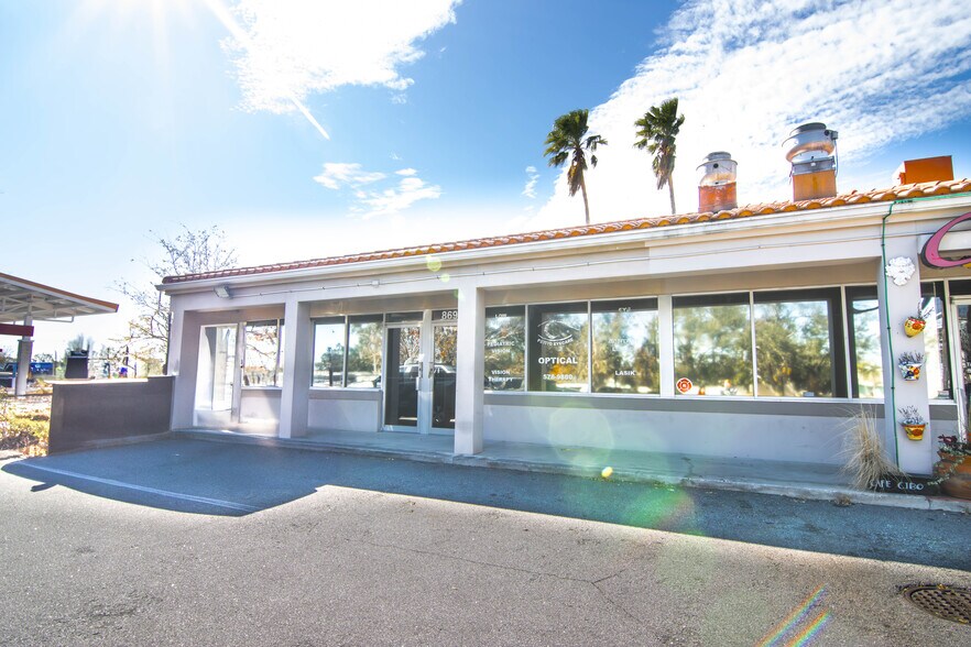 8695-8697 4th St N, Saint Petersburg, FL à louer - Photo de l’immeuble – Image 2 sur 9