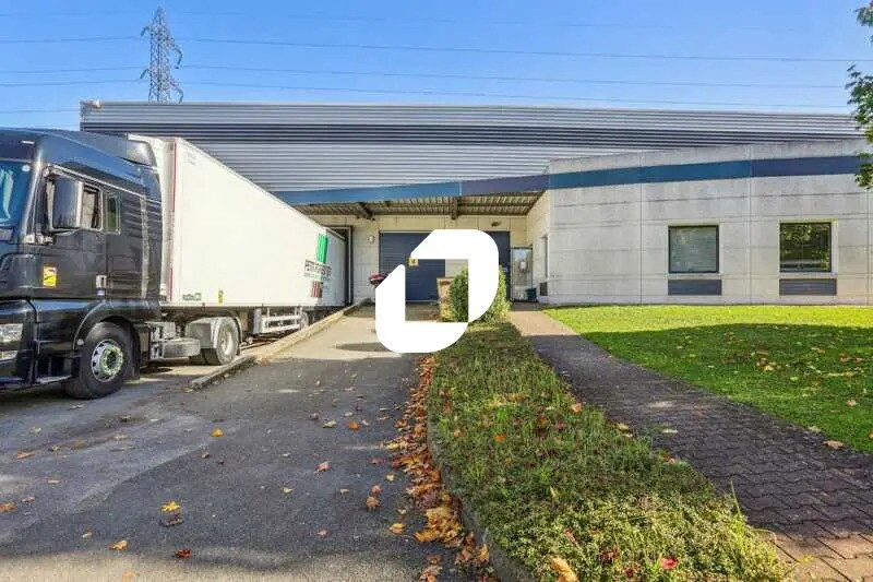 Local d’activités dans Lisses à louer - Photo de l’immeuble – Image 3 sur 14