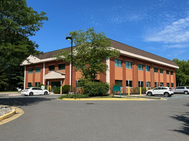 465 Cranbury Rd, East Brunswick, NJ à louer - Photo de l’immeuble – Image 1 sur 9