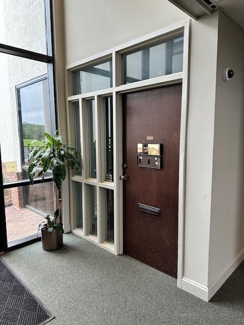 2101 N Sardis Rd, Charlotte, NC 28227 - Lot 120 A,B -  - Photo intérieure - Image 1 of 11