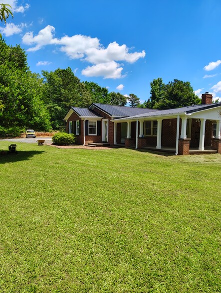 327 Gold Mine Rd, Dallas, GA à vendre - Photo principale – Image 1 sur 11
