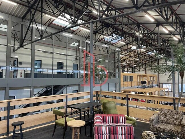 Plus de détails pour Bureau à louer