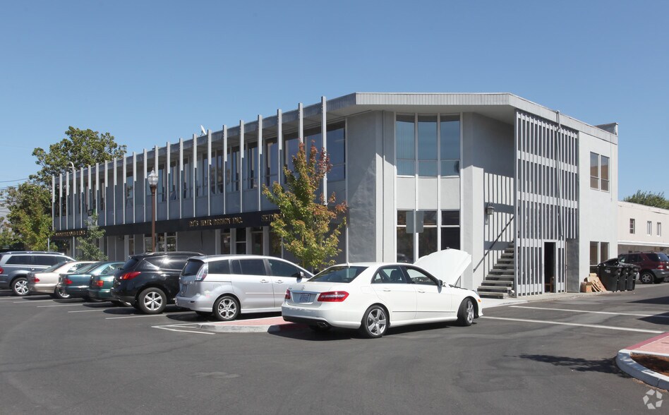1149-1151 Chestnut St, Menlo Park, CA à louer - Photo de l’immeuble – Image 3 sur 3