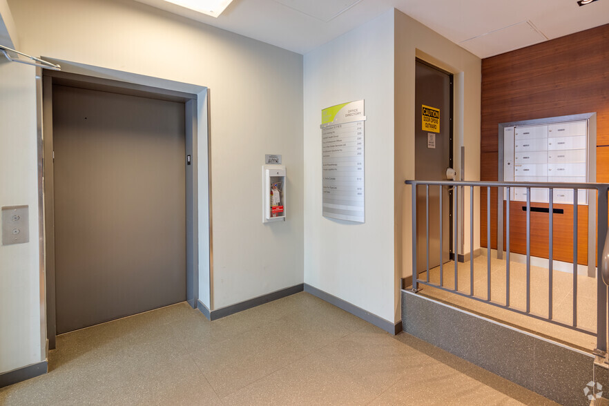 997 Seymour St, Vancouver, BC à vendre - Hall d’entrée – Image 2 sur 8