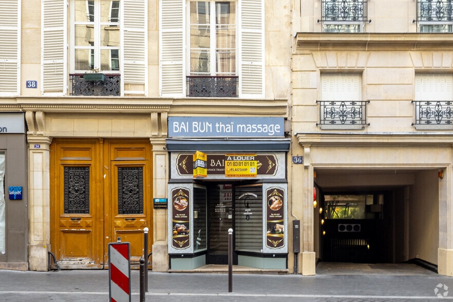 Rue De Clichy, Paris à louer - Photo de l’immeuble – Image 3 sur 3