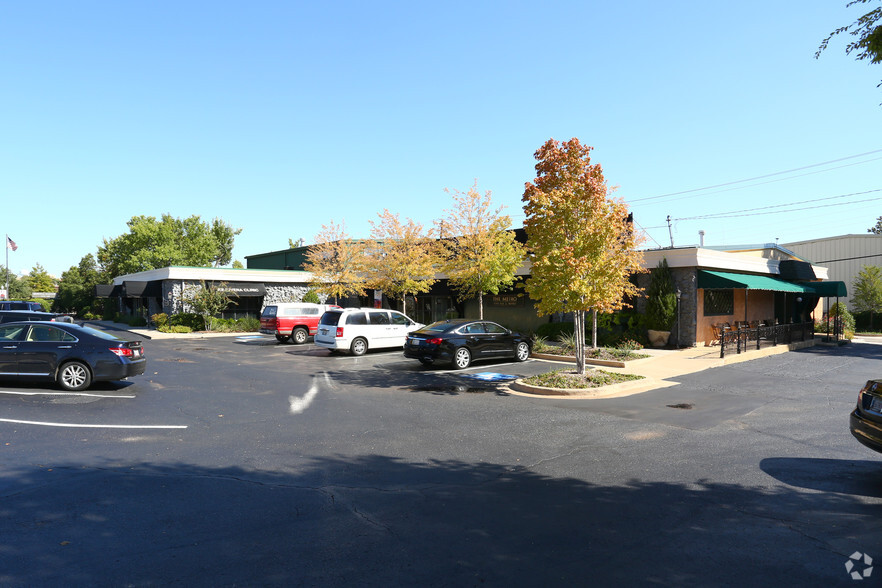 6418-6432 N Western Ave, Oklahoma City, OK à louer - Photo de l’immeuble – Image 1 sur 5