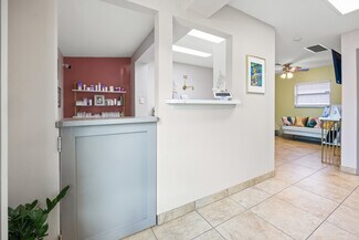 Plus de détails pour 2200 S Bay St, Eustis, FL - Bureau à vendre