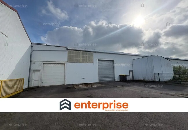 Plus de détails pour Local d'activités à louer