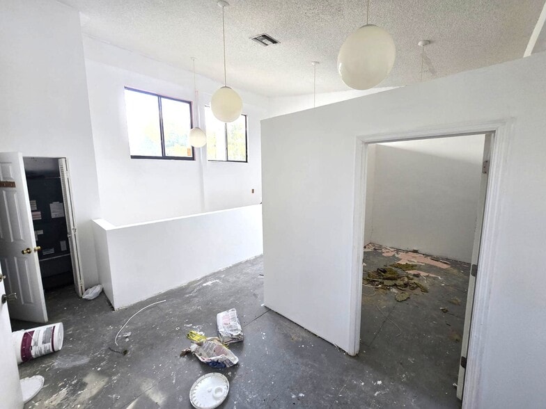 5800-5820 N University Dr, Fort Lauderdale, FL à louer - Photo principale – Image 1 sur 28