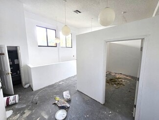 Plus de détails pour 5800-5820 N University Dr, Fort Lauderdale, FL - Bureau à louer