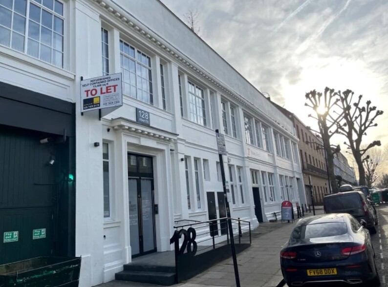128 Albert St, Londres à vendre - Photo de l’immeuble – Image 1 sur 17