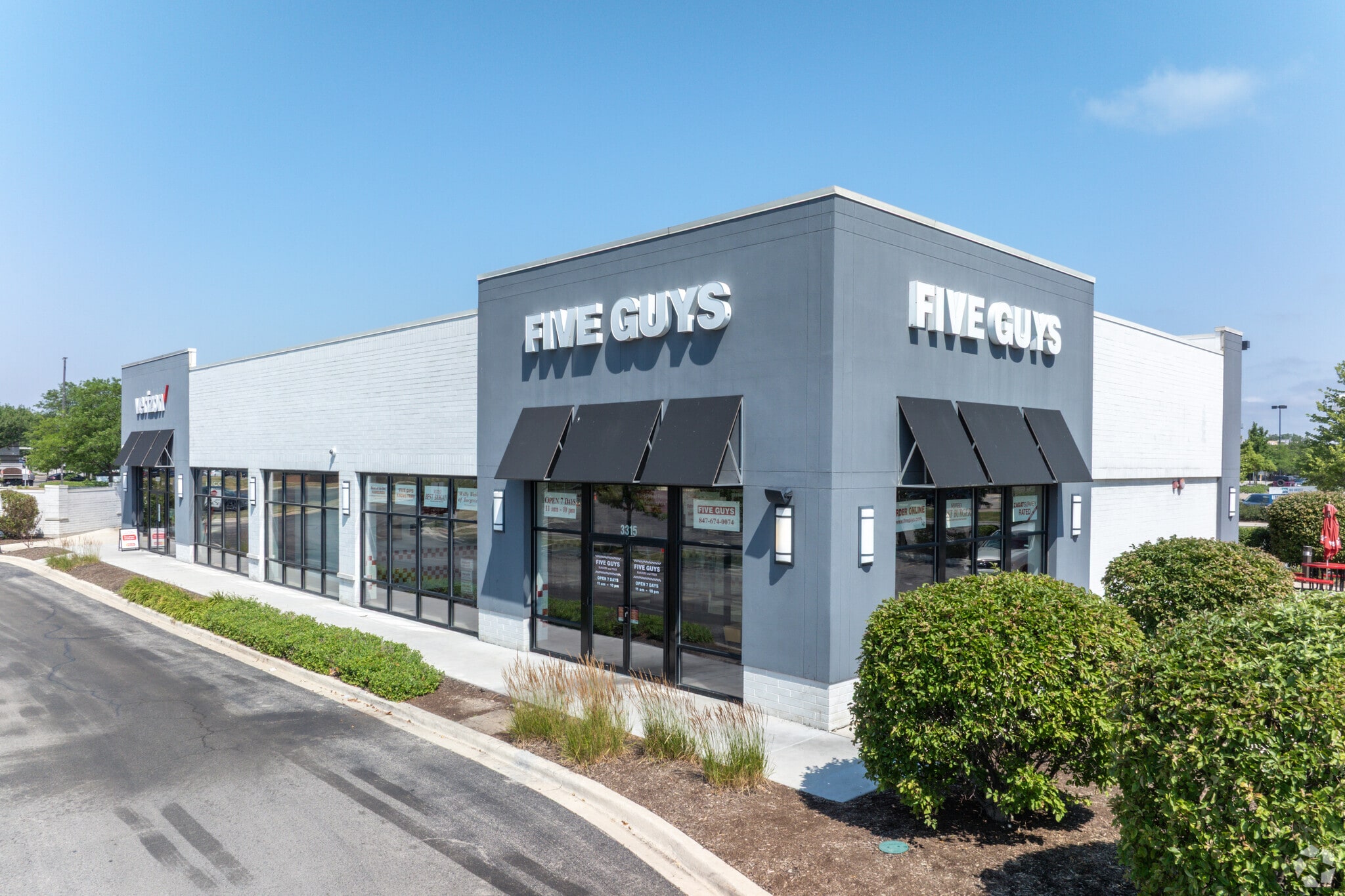 3315-3325 W Touhy Ave, Lincolnwood, IL à vendre Photo principale– Image 1 sur 7